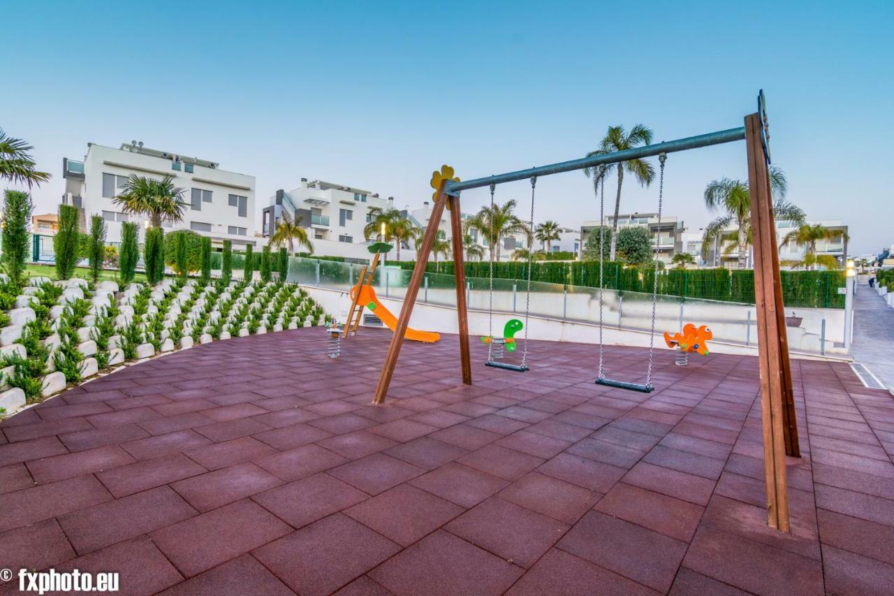 Eluxuria Sunny Villa Torrevieja Bagian luar foto